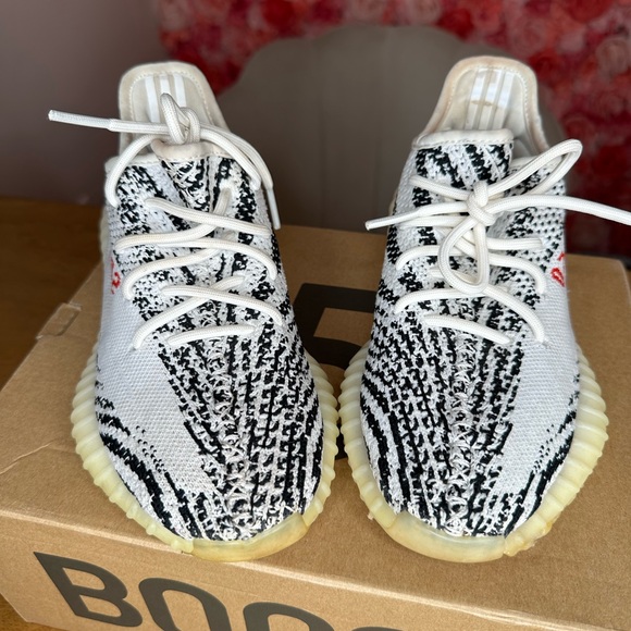 YEEZY sneakers zebra black white size 8 - Picture 4 of 11